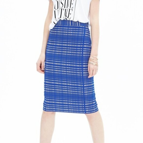 Banana Republic Cobalt Crosshatch Pencil Skirt Blue – Petite 2 - Picture 5 of 16